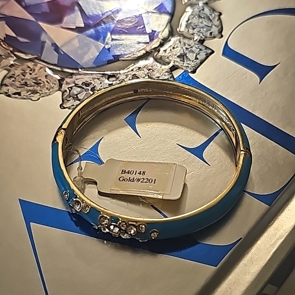 Vintage Gold Tone Manluck Enamel & Rhinestone Cuff Clamper Bracelet. - Picture 3 of 8